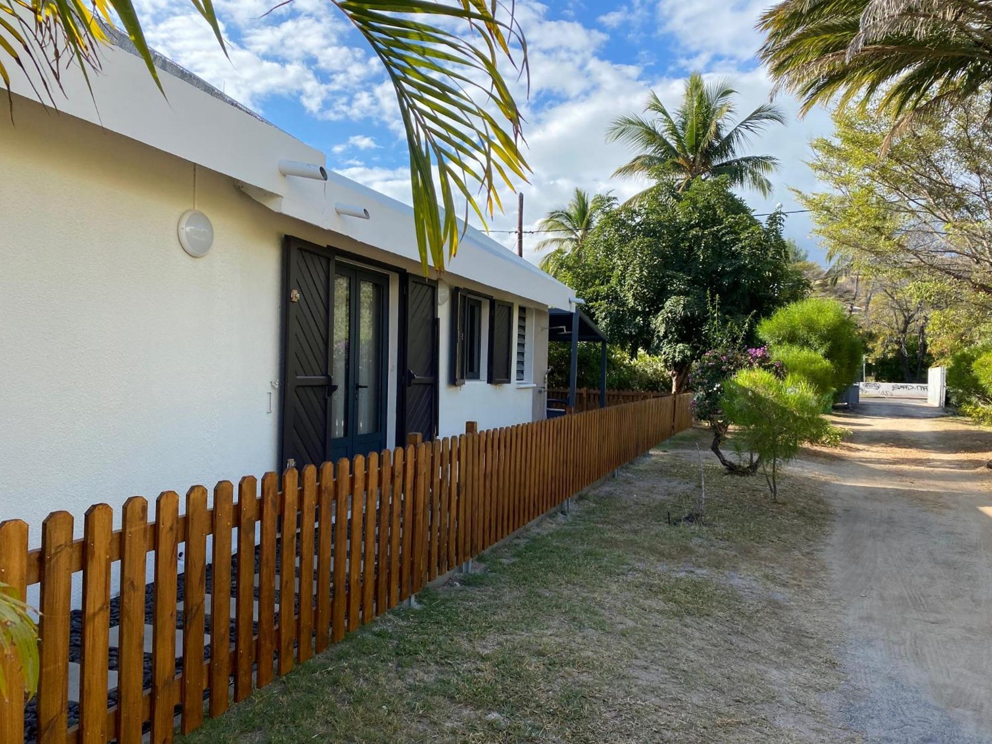 Villa & Bungalow 'Coco Des Sables' Les Pieds Dans L'Eau La Saline Le Bains Buitenkant foto